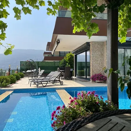 Villa With A View And Pool